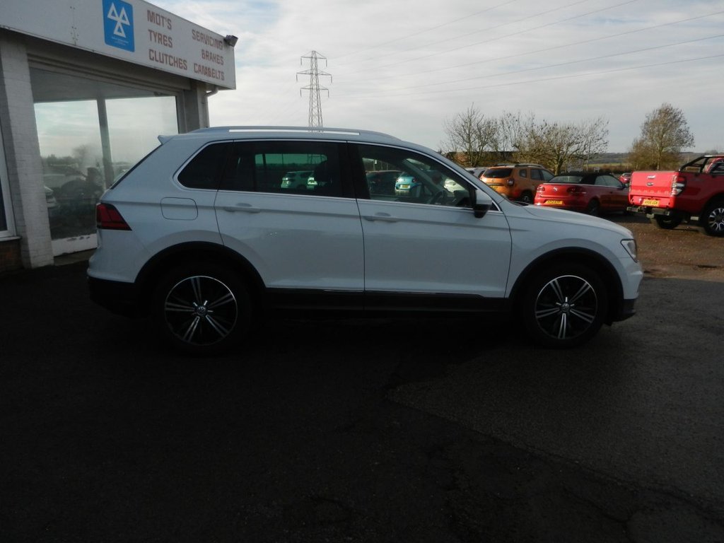 Used Volkswagen Tiguan 2016 for sale - 77199816: Photo 2