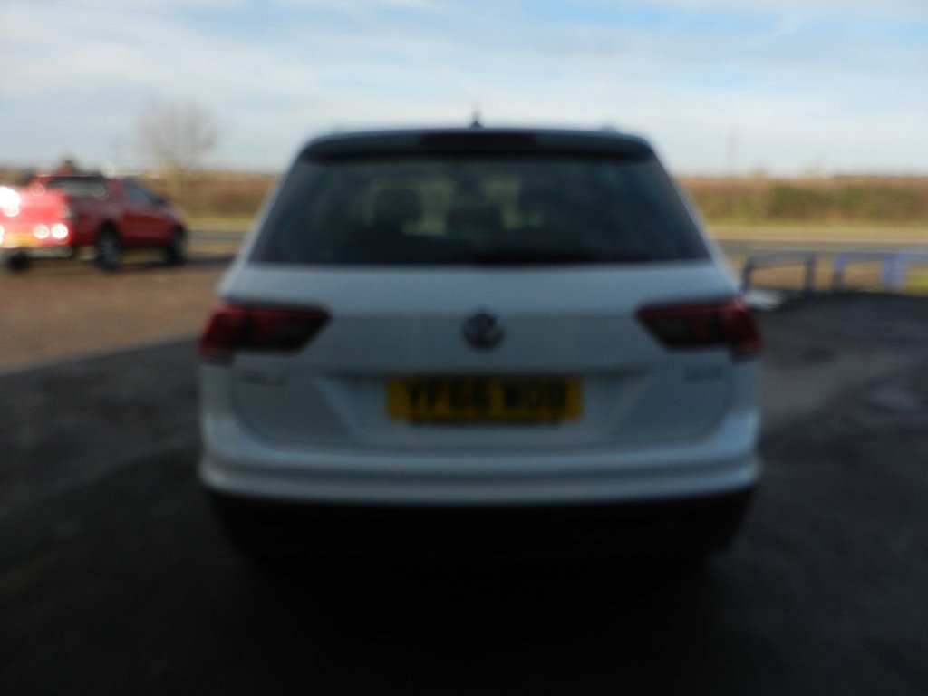 Used Volkswagen Tiguan 2016 for sale - 77199816: Photo 6