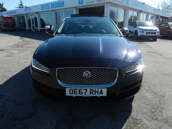 Used Jaguar XE 2017 for sale - 77850175: Photo