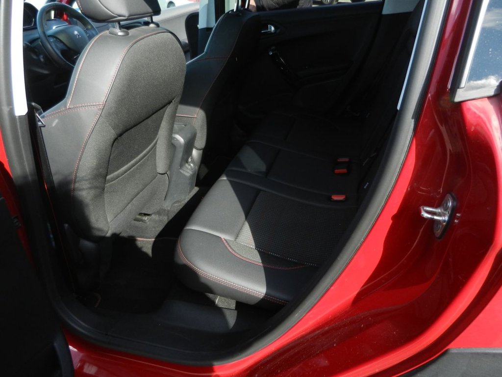 Used Peugeot 2008 2017 for sale - 78030367: Photo 9