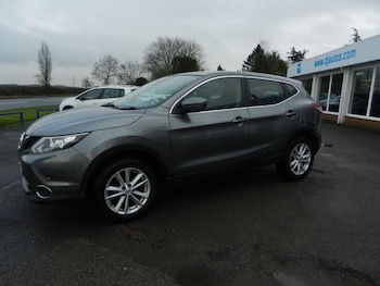 Used Nissan Qashqai 2017 for sale - 77452097: Photo