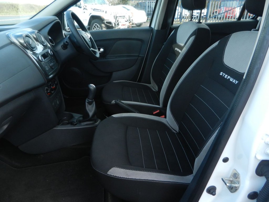 Used Dacia Sandero Stepway 2018 for sale - 77369905: Photo 8