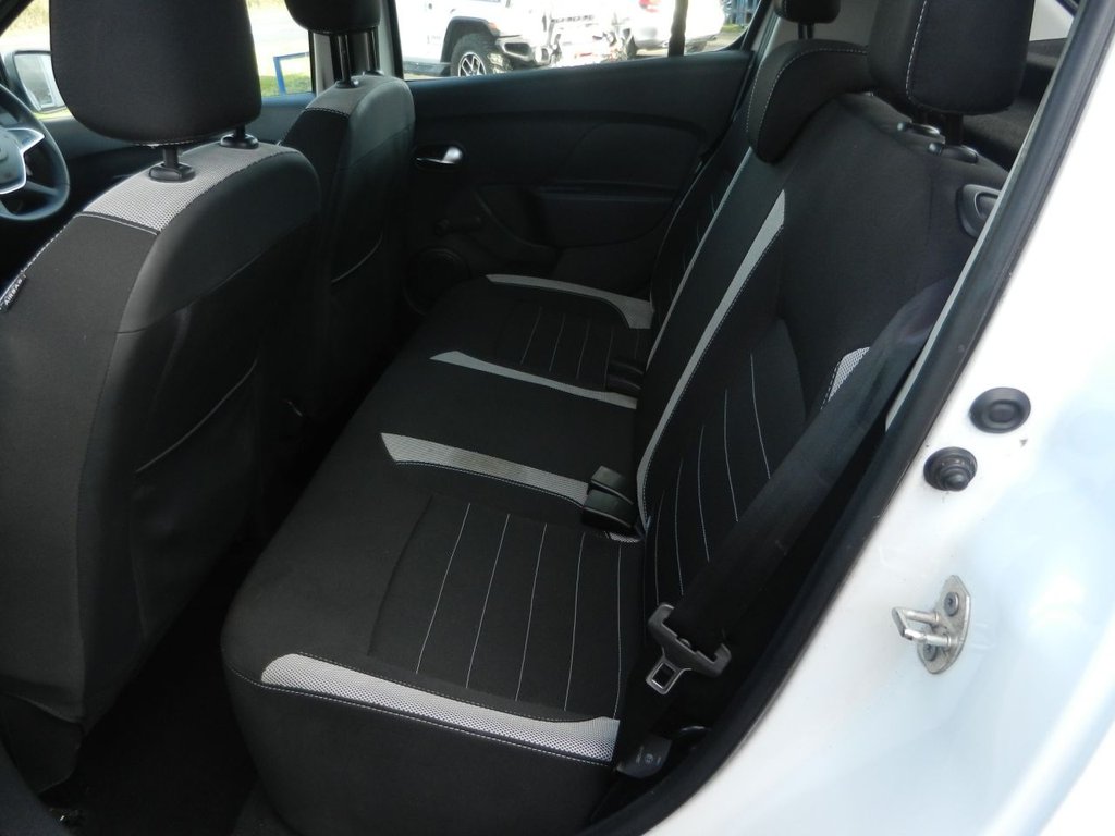 Used Dacia Sandero Stepway 2018 for sale - 77369905: Photo 9