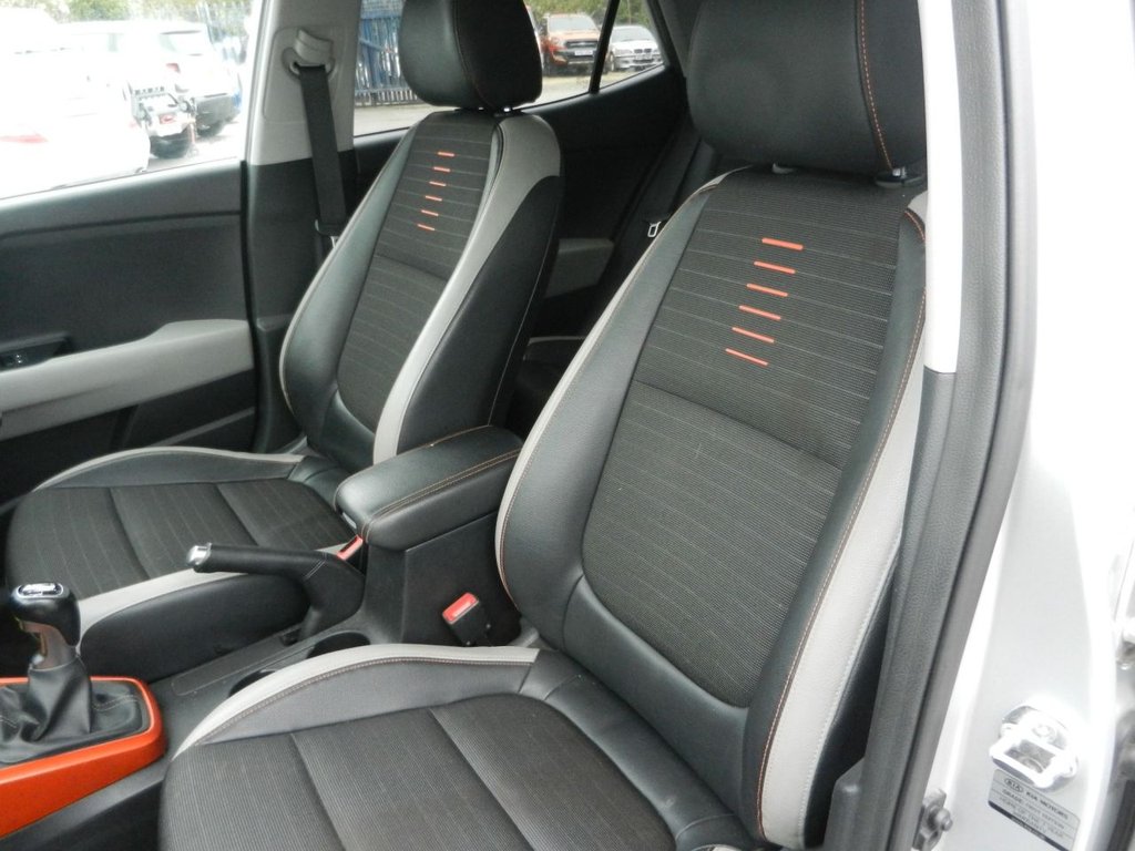 Used Kia Stonic 2018 for sale - 76245273: Photo 9