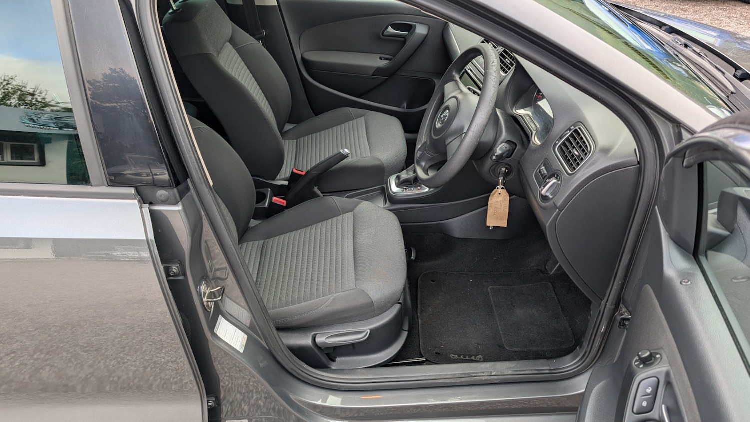 Used Volkswagen Polo 2011 for sale - 76218714: Photo 16