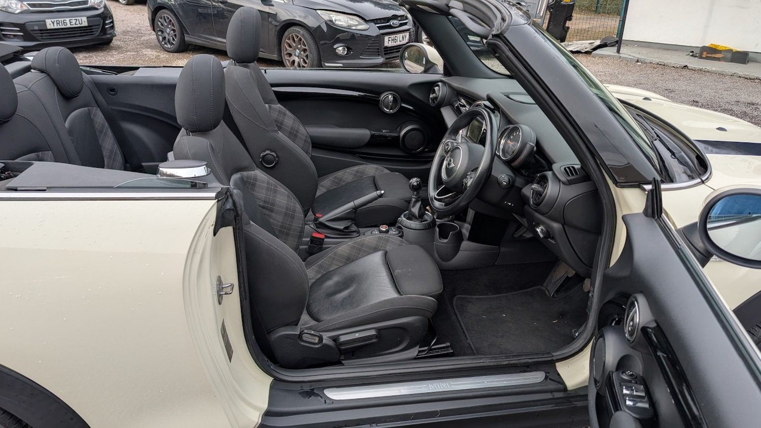 Used MINI Convertible 2016 for sale - 77579280: Photo 12