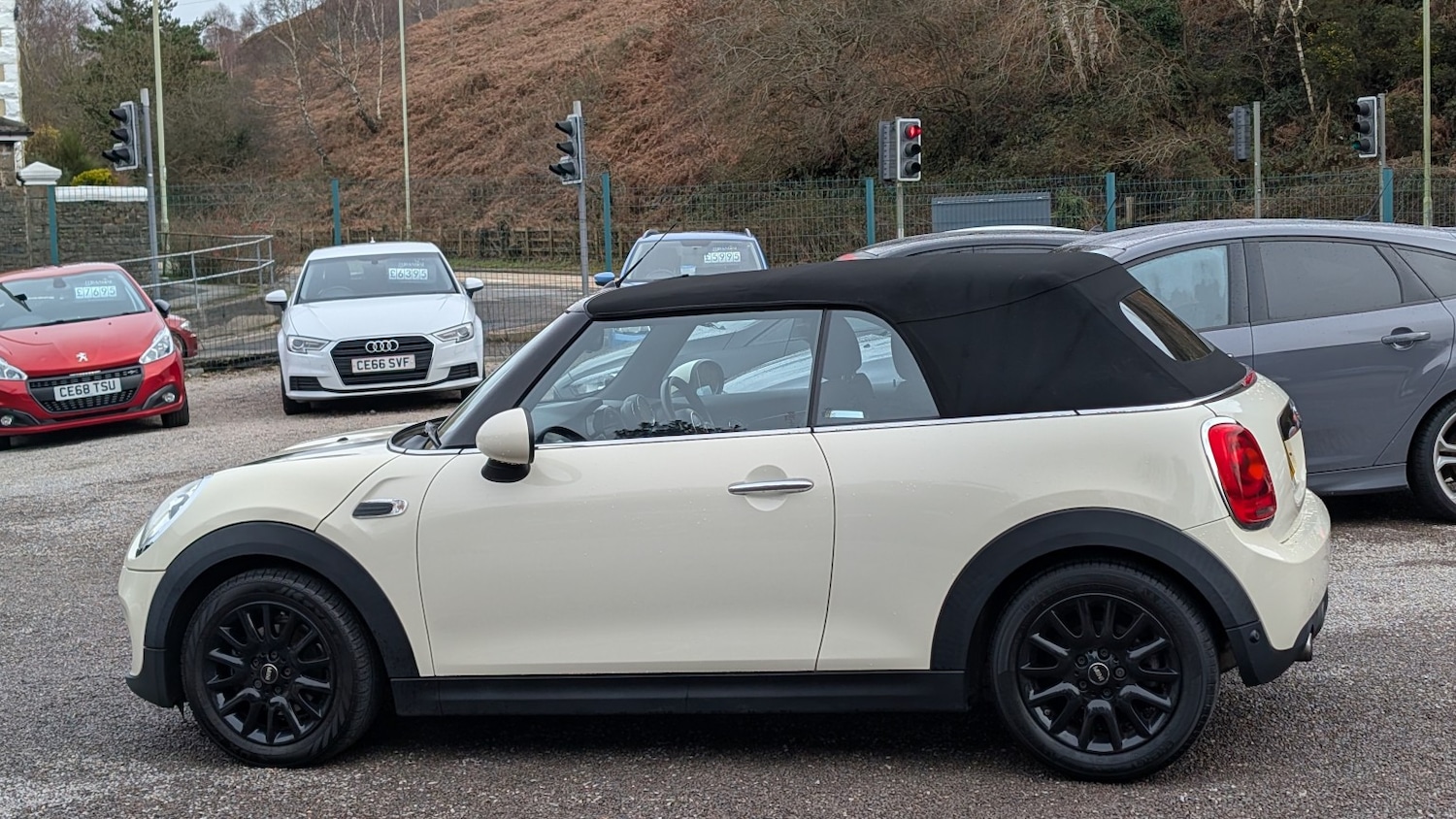 Used MINI Convertible 2016 for sale - 77579280: Photo 6