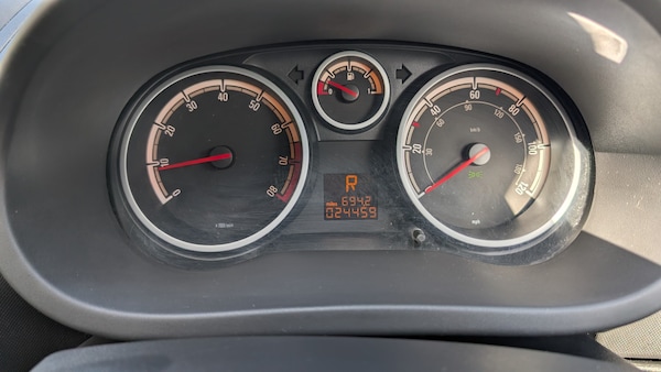 Used Vauxhall Corsa 2010 for sale - 76182247: Photo 11