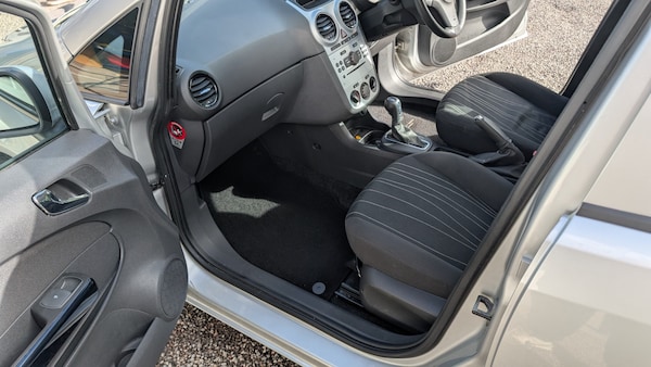 Used Vauxhall Corsa 2010 for sale - 76182247: Photo 17