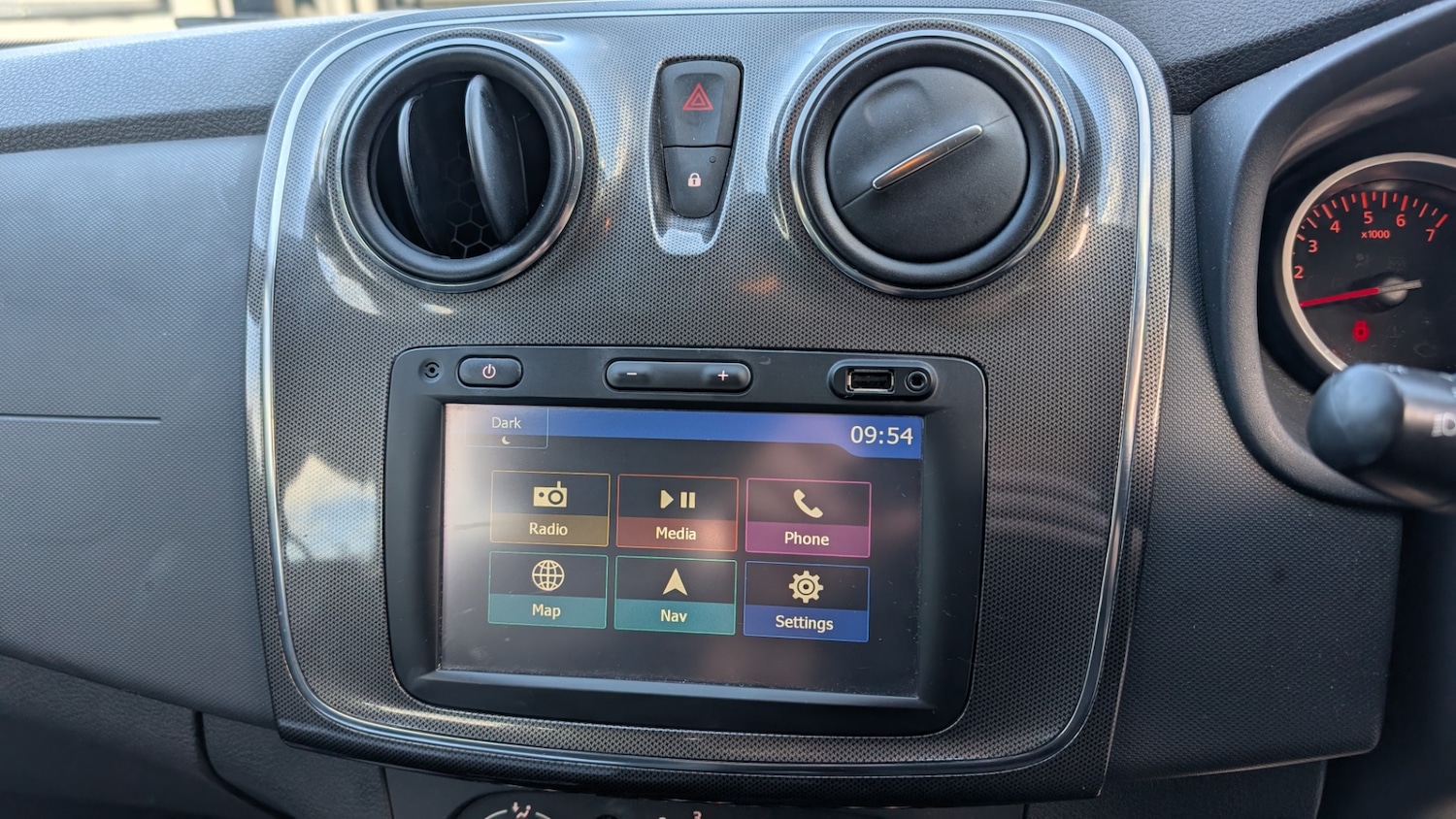 Used Dacia Sandero Stepway 2017 for sale - 76374272: Photo 10