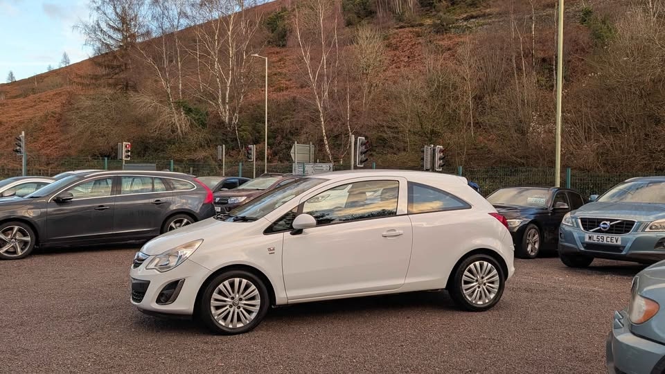 Used Vauxhall Corsa 2013 for sale - 77704335: Photo 5