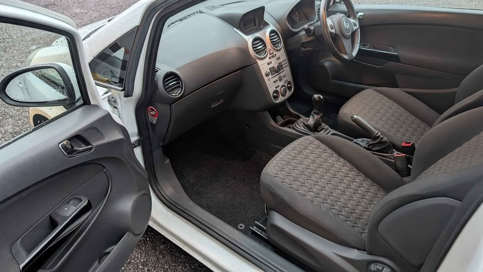 Used Vauxhall Corsa 2013 for sale - 77704335: Photo 9