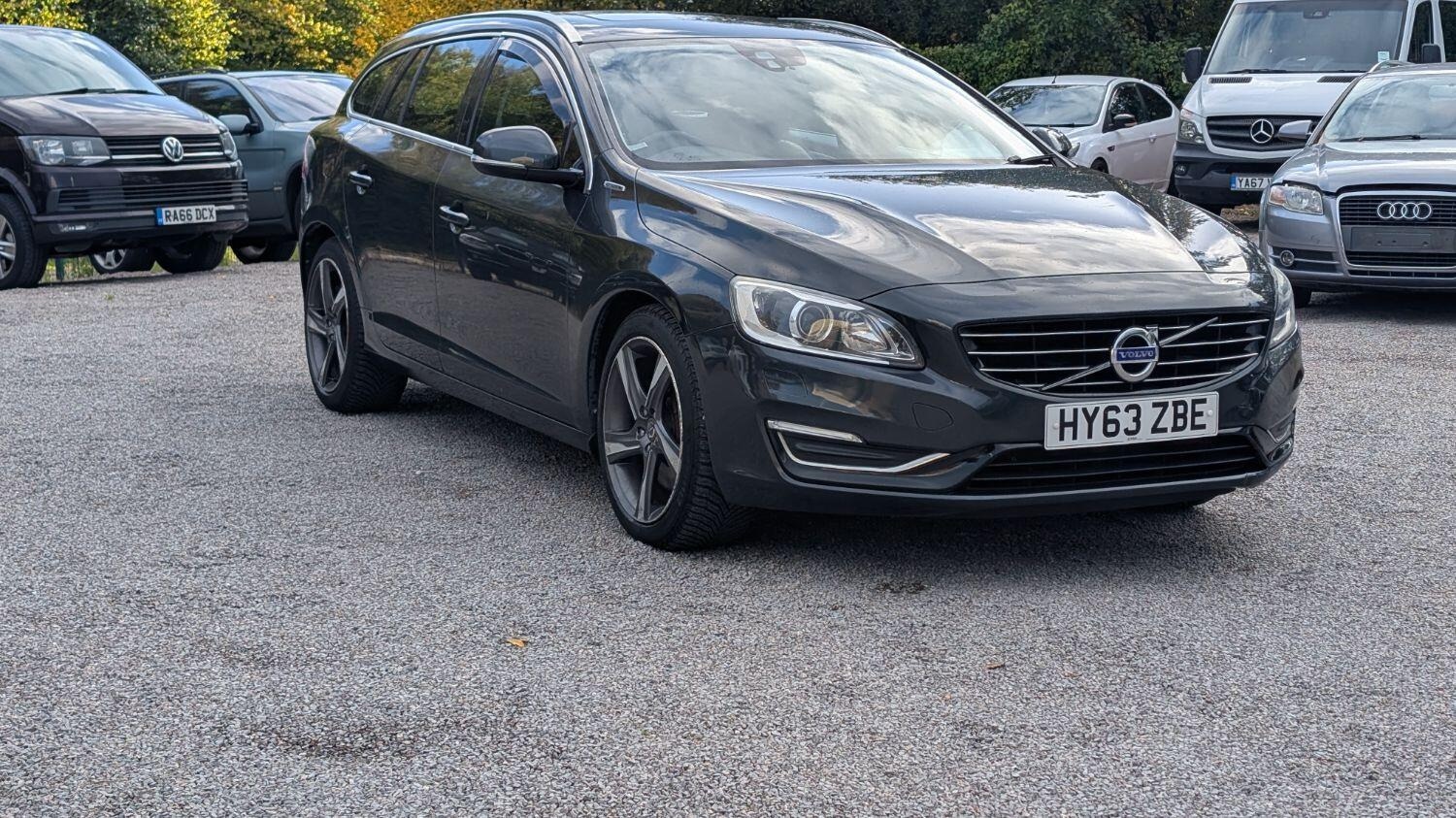 Used Volvo V60 2013 for sale - 76379035: Photo 2