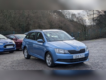 Used Skoda Fabia 2015 for sale - 76940111: Photo
