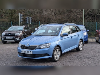 Used Skoda Fabia 2015 for sale - 76940111: Photo