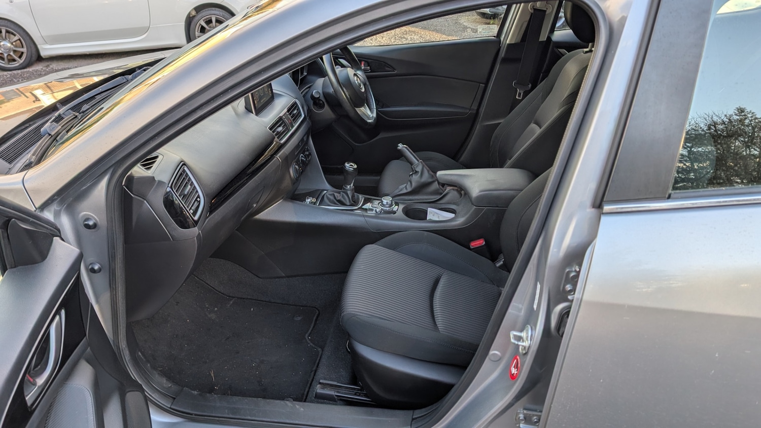 Used Mazda Mazda3 2014 for sale - 76614616: Photo 9