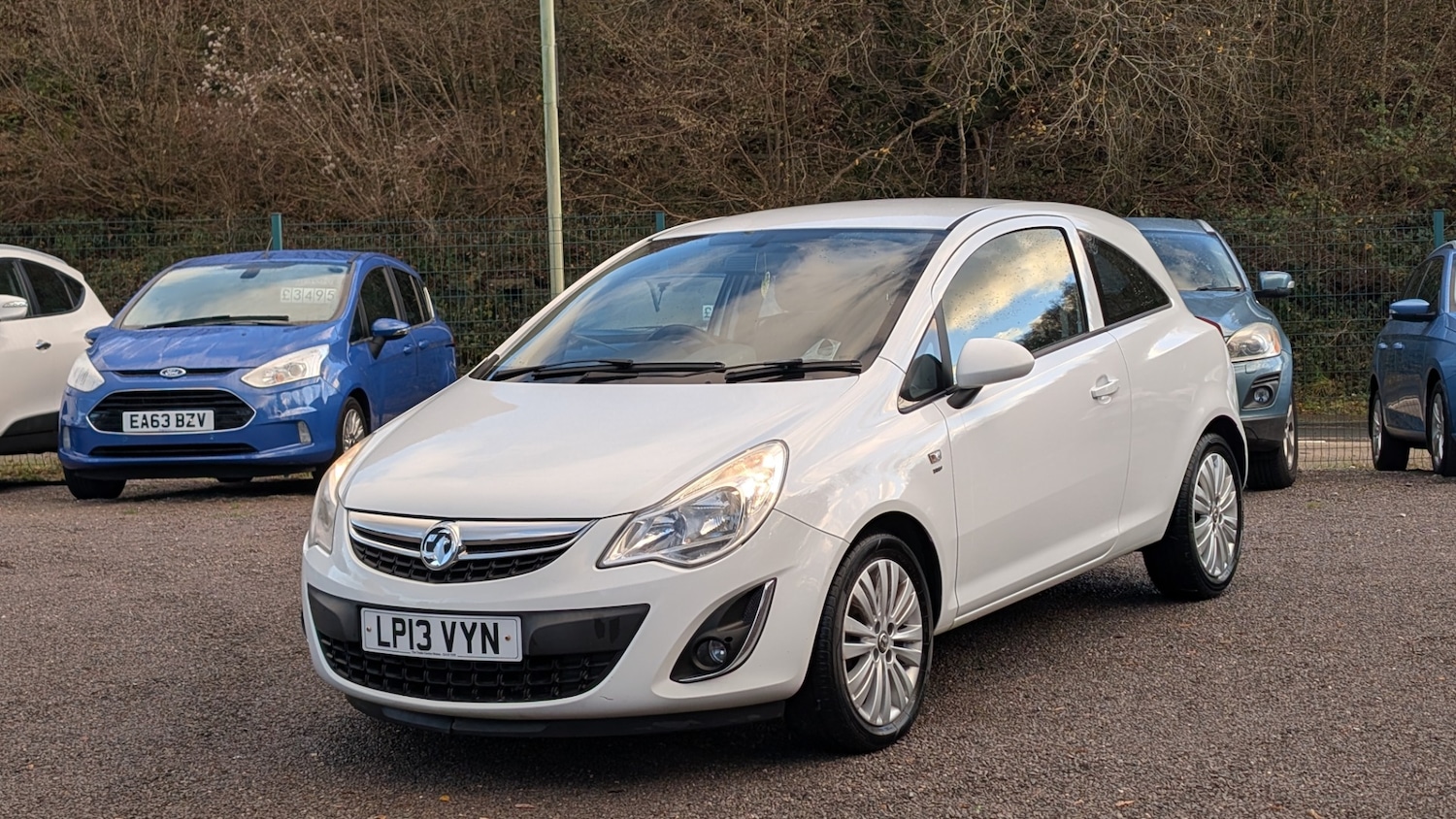 Used Vauxhall Corsa 2013 for sale - 76937894: Photo 4