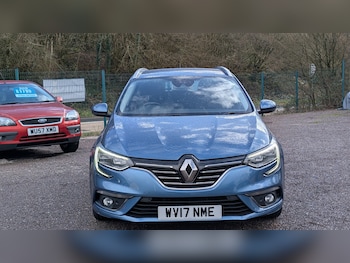 Used Renault Megane 2017 for sale - 77880826: Photo