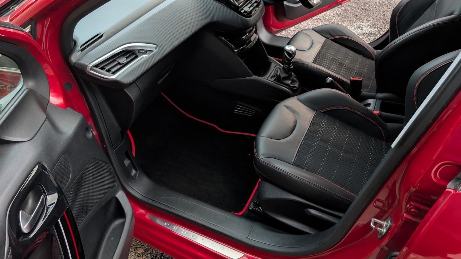 Used Peugeot 208 2018 for sale - 77251440: Photo 14