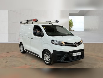 Toyota ProAce feature image