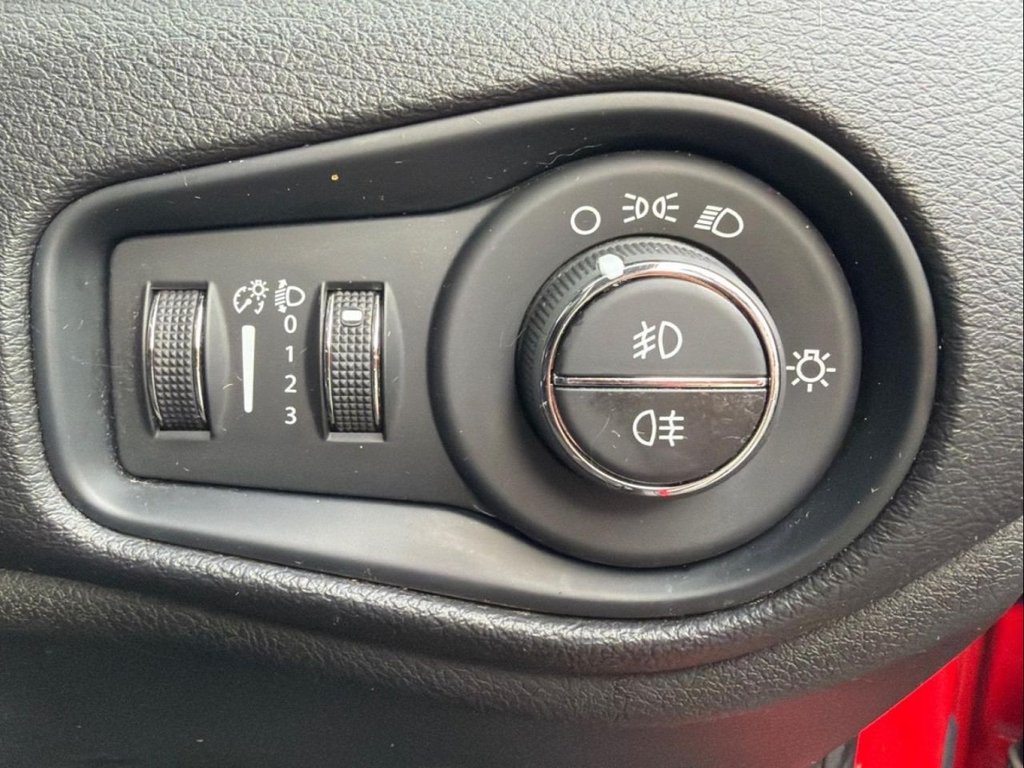 Used Jeep Renegade 2021 for sale - 78199862: Photo 44