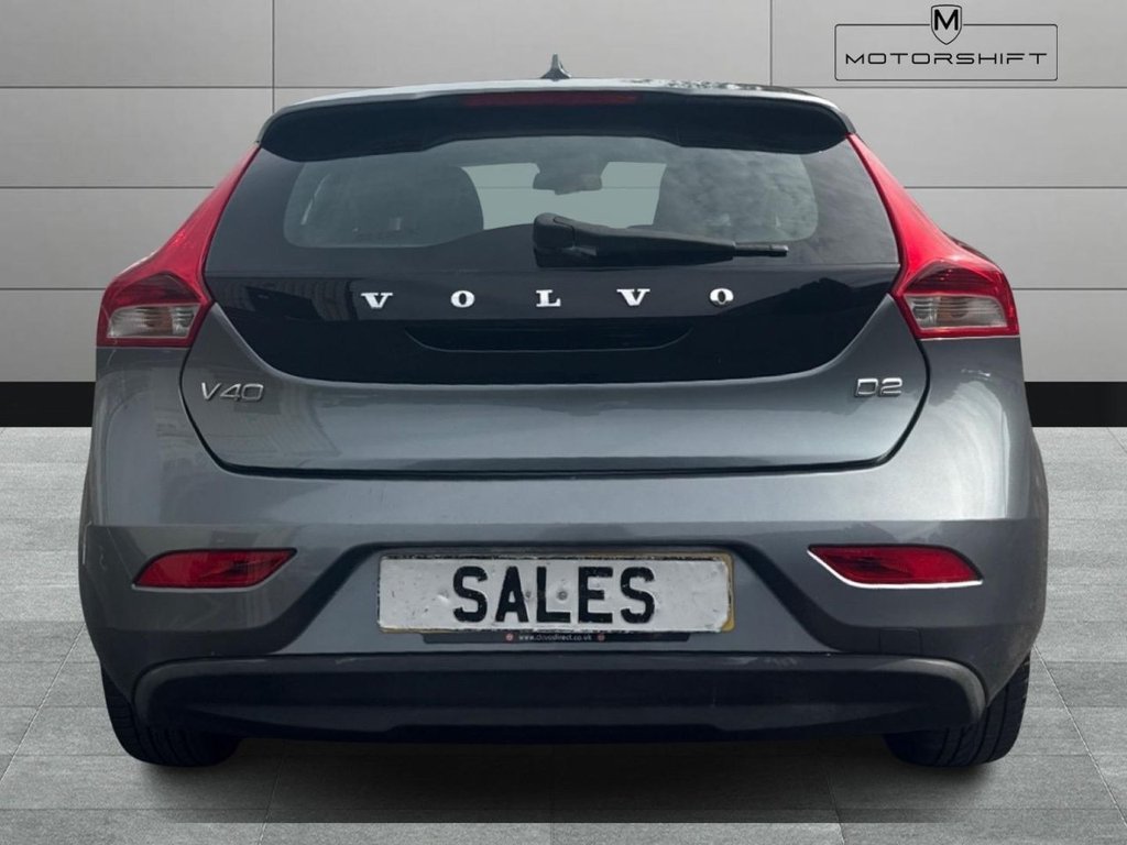 Used Volvo V40 2015 for sale - 78200369: Photo 10