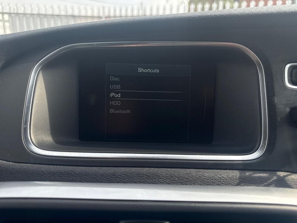 Used Volvo V40 2015 for sale - 78200369: Photo 27