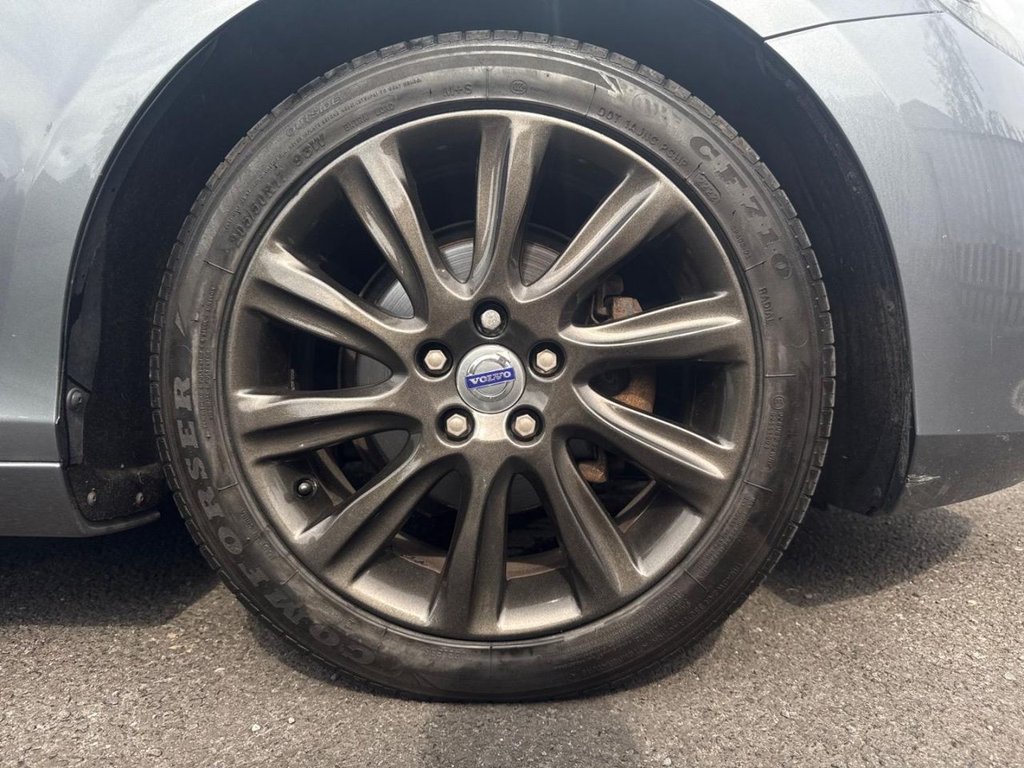 Used Volvo V40 2015 for sale - 78200369: Photo 44