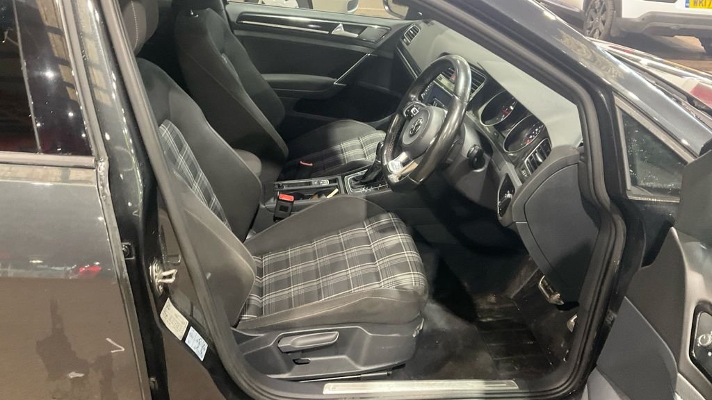 Used Volkswagen Golf 2016 for sale - 78200110: Photo 16