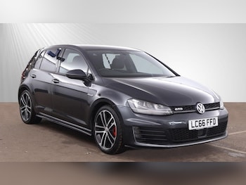Used Volkswagen Golf 2017 for sale - 78200110: Photo