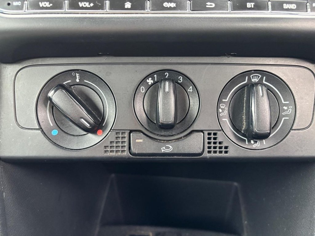 Used Volkswagen Polo 2011 for sale - 78199994: Photo 21