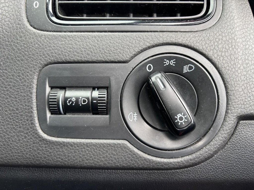 Used Volkswagen Polo 2011 for sale - 78199994: Photo 23