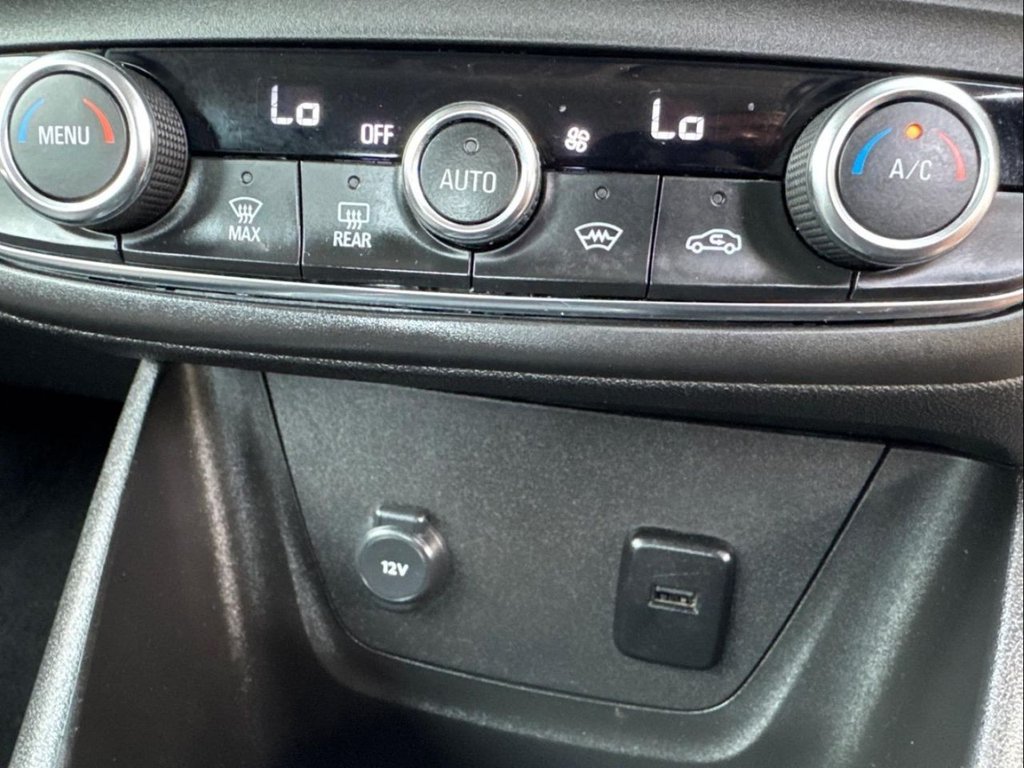 Used Vauxhall Crossland X 2017 for sale - 78200319: Photo 33