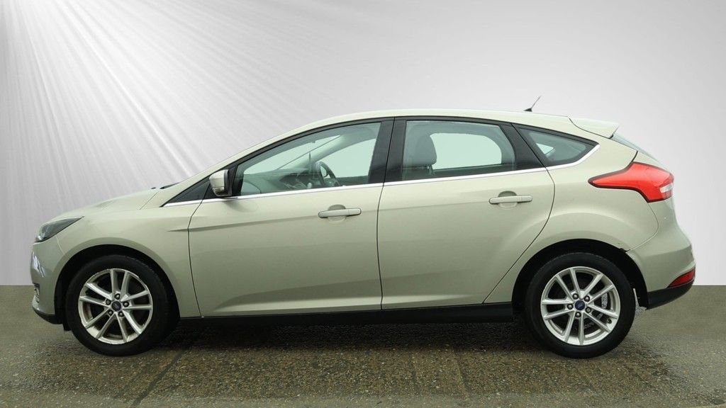 Used Ford Focus 2015 for sale - 78200118: Photo 5