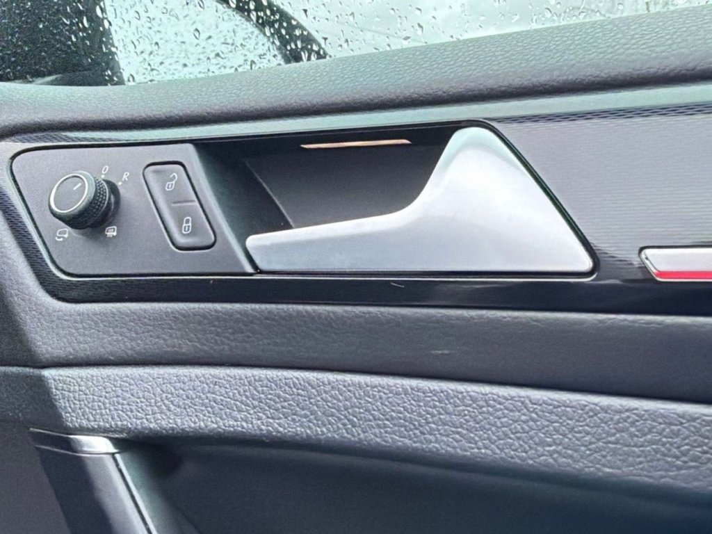 Used Volkswagen Golf 2015 for sale - 78200082: Photo 33