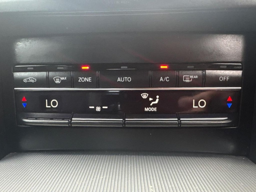 Used Mercedes-Benz E Class 2014 for sale - 78200384: Photo 30