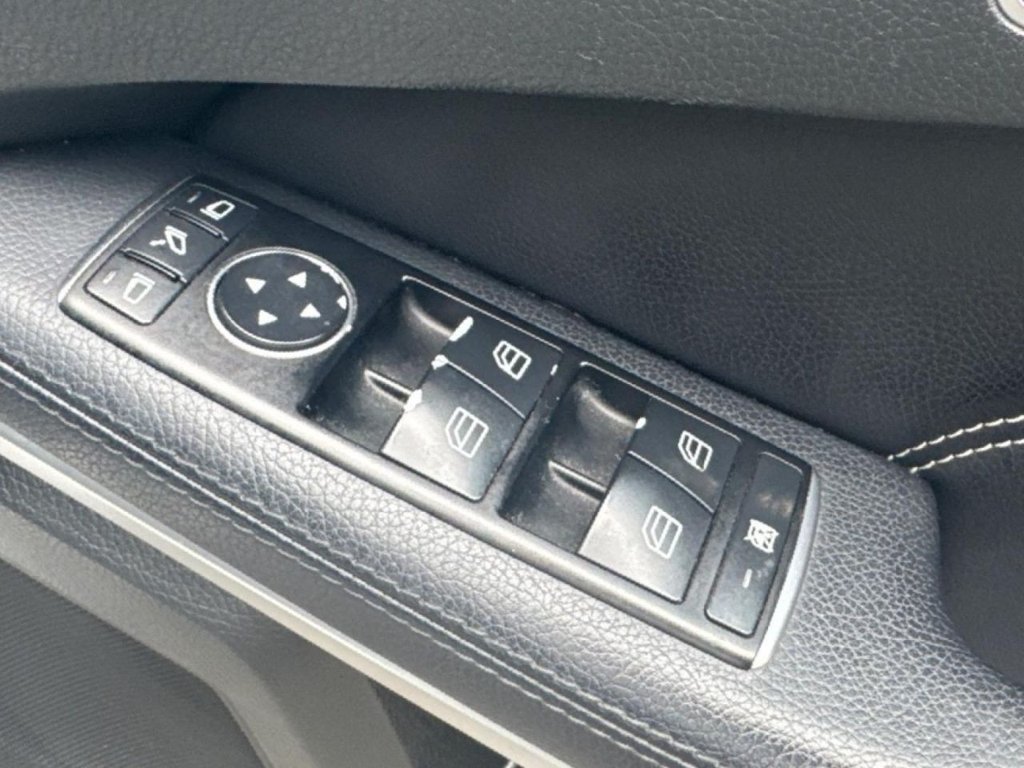 Used Mercedes-Benz E Class 2014 for sale - 78200384: Photo 31