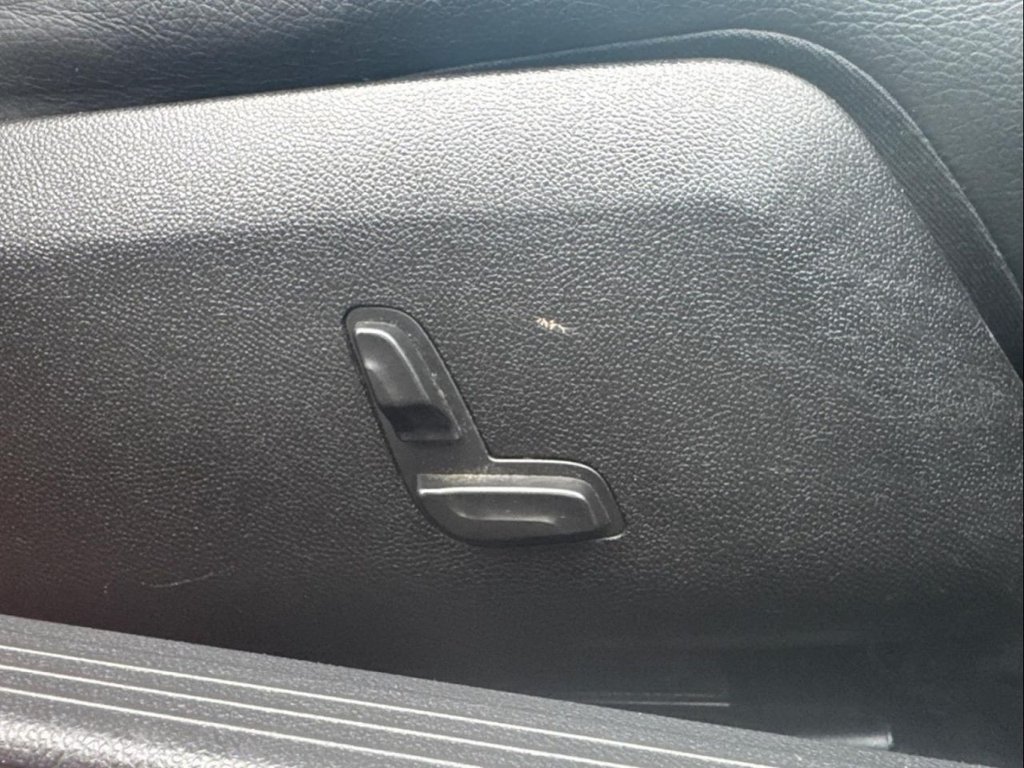 Used Mercedes-Benz E Class 2014 for sale - 78200384: Photo 35