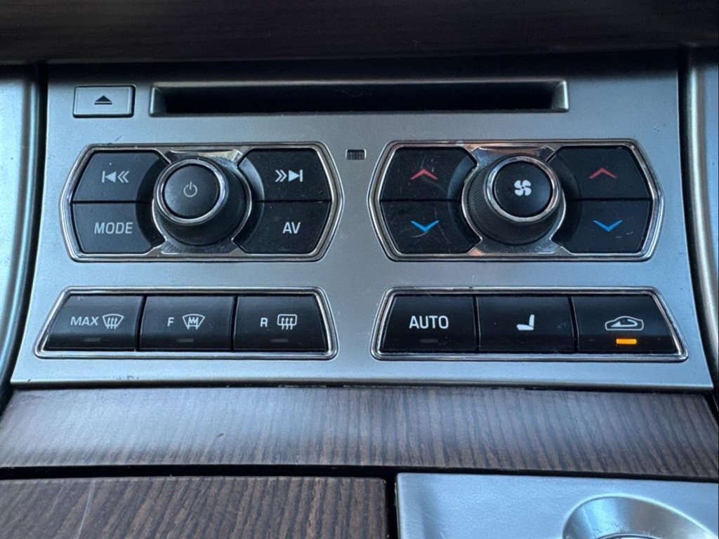 Used Jaguar XF 2012 for sale - 78200314: Photo 28