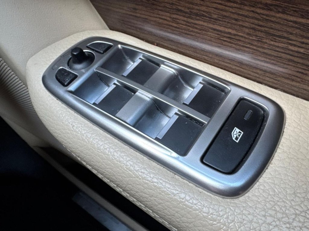 Used Jaguar XF 2012 for sale - 78200314: Photo 31