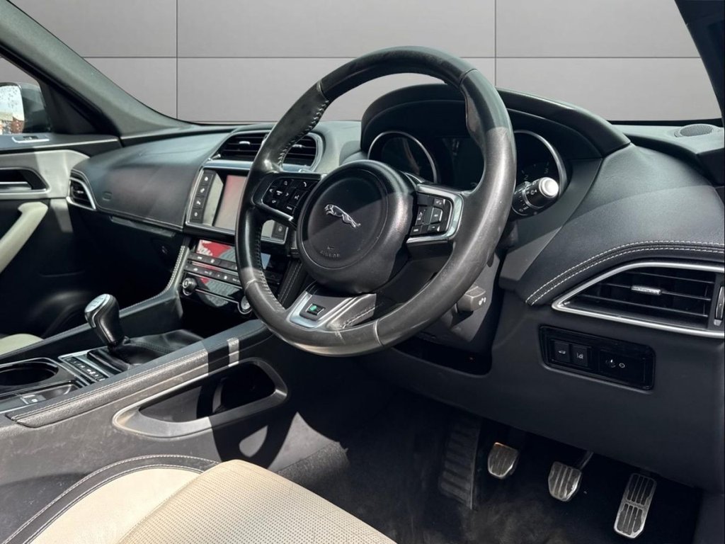 Used Jaguar F-Pace 2017 for sale - 78200370: Photo 15