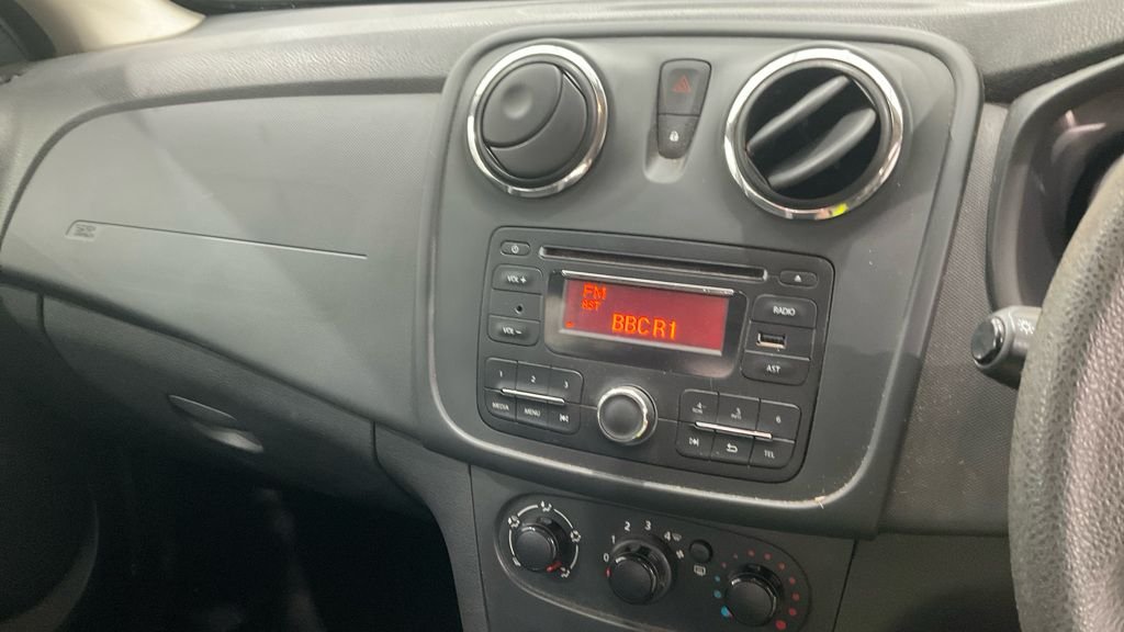 Used Dacia Sandero 2015 for sale - 78200377: Photo 20