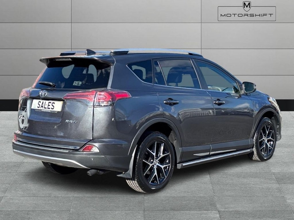 Used Toyota RAV4 2017 for sale - 78200032: Photo 12