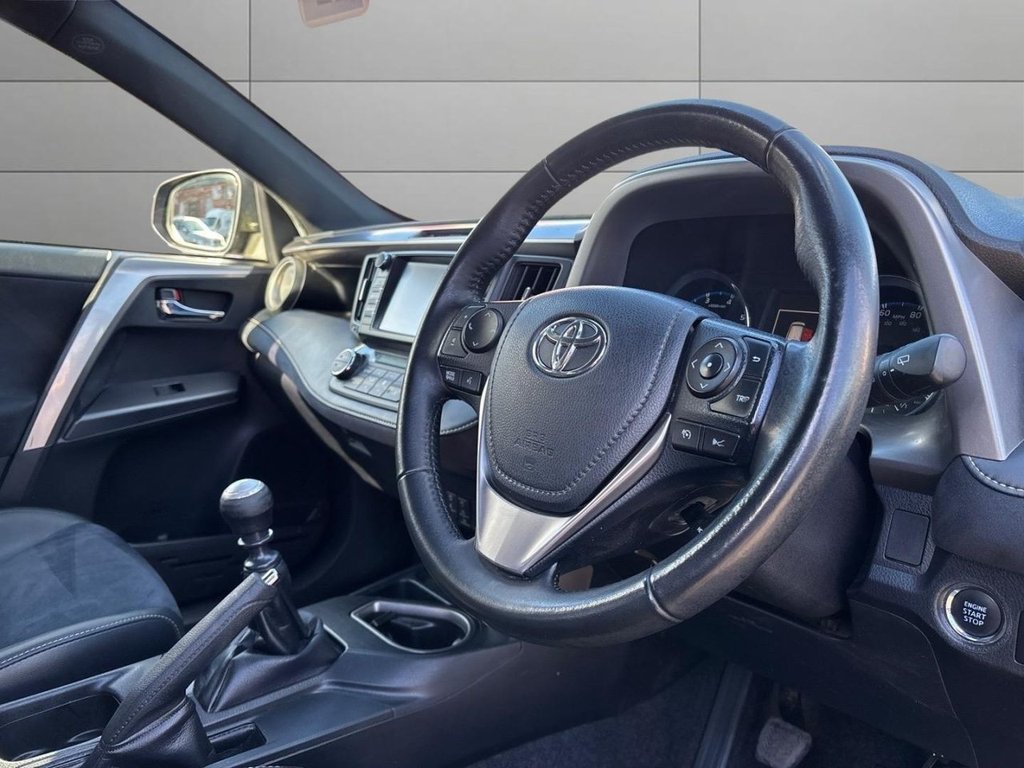 Used Toyota RAV4 2017 for sale - 78200032: Photo 15