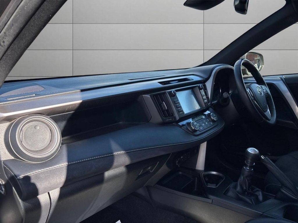 Used Toyota RAV4 2017 for sale - 78200032: Photo 16