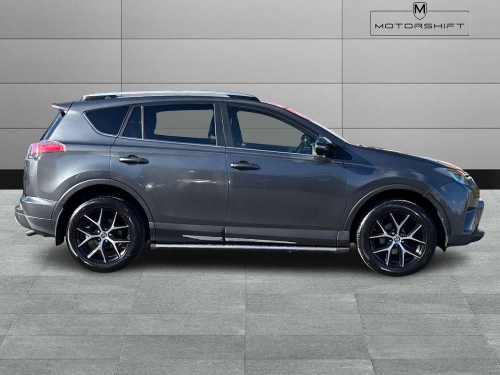 Used Toyota RAV4 2017 for sale - 78200032: Photo 7