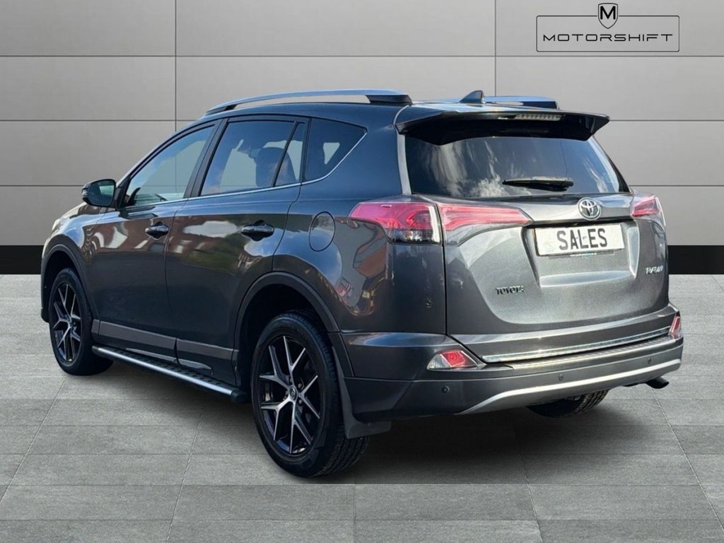 Used Toyota RAV4 2017 for sale - 78200032: Photo 9