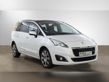 Used Peugeot 5008 2015 for sale - 78975035: Photo