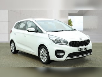 Used Kia Carens 2018 for sale - 79197337: Photo