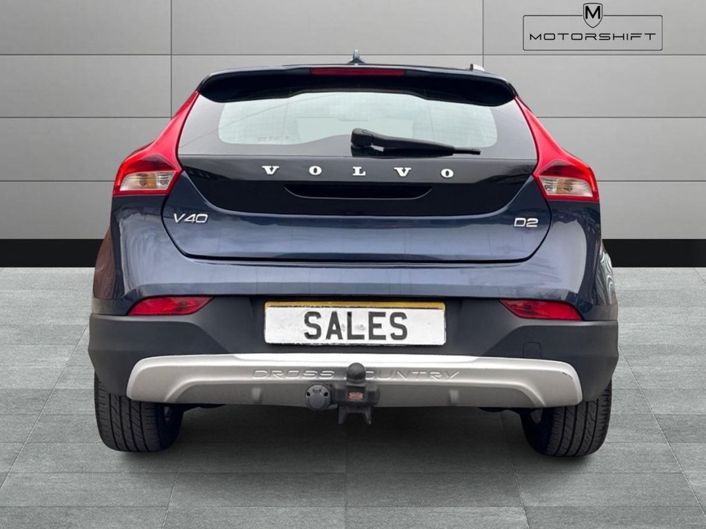 Used Volvo V40 2015 for sale - 78200310: Photo 10